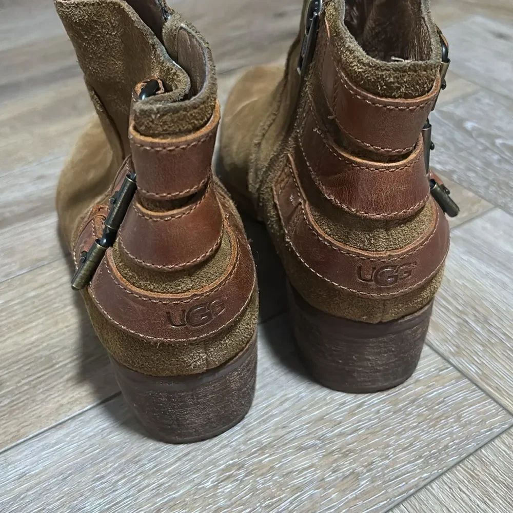 Ugg Volta Booties - Picture 2 of 7